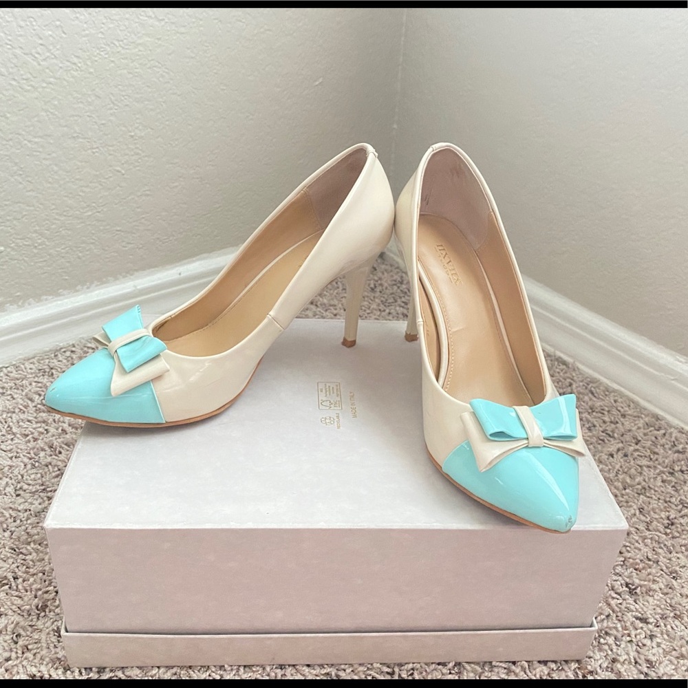 Bow Heels